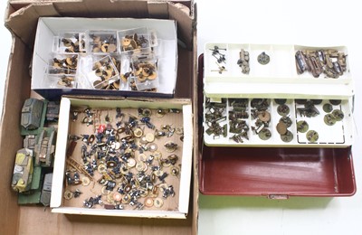 Lot 1932 - One tray containing a quantity of mixed scale...