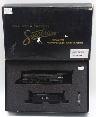 Lot 579 - Spectrum by Bachmann HO gauge USR light...