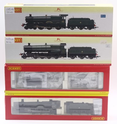Lot 393 - Two Hornby 00 gauge locos to include a 28xx...