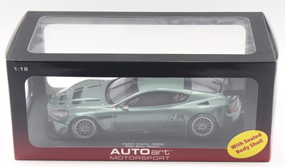 Lot 725 - Auto Art Performance 1/18 scale modern issue...
