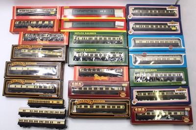 Lot 444 - One box containing 23 00 gauge coaches, mostly...