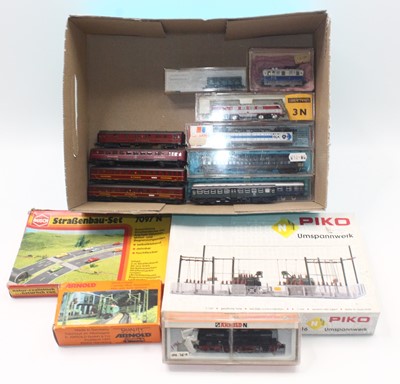 Lot 600 - A collection of continental and American N...