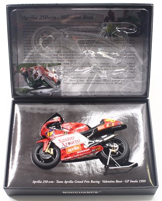 Lot 799 - Minichamps Classic Bike series 1/12 scale...