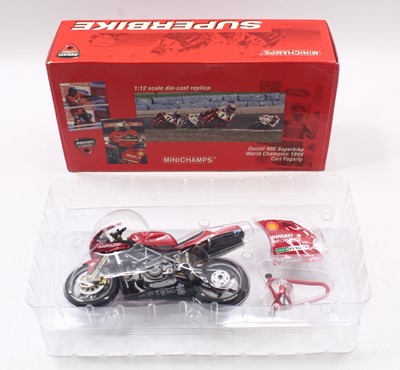 Lot 800 - Minichamps 1/12 scale model of a Ducati 996...