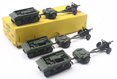 Lot 1391 - Dinky Toys No.691/162 Three Field Gun Unit...