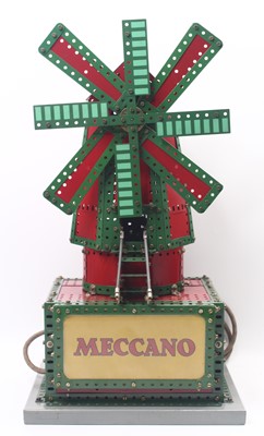 Lot 656 - Original 1950s red and green Meccano Dealer...