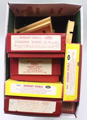 Lot 248 - Eight Hornby-Dublo plastic ‘Super Detail’...