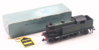 Lot 271 - EDL7 Hornby-Dublo post-war 3-rail 0-6-2 tank...