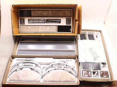 Lot 225 - ACE Trains 0 gauge station canopy, AC/1,...
