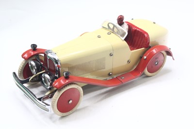 Lot 637 - Meccano No.2 Constructor Motor Car, cream and...