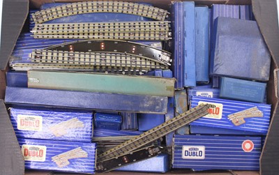 Lot 337 - One tray containing Hornby Dublo 3 rail track...