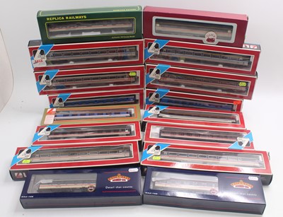 Lot 445 - One tray containing 00 gauge Intercity,...