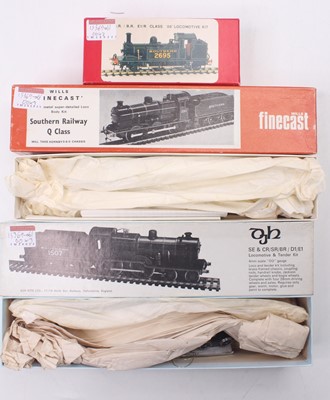 Lot 522 - Three 00 gauge unmade kits to include a Wills...