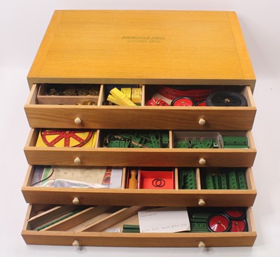 Lot 652 - Original Meccano 1960s Outfit No.10, 4 drawer...