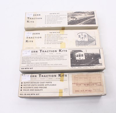 Lot 544 - Four unmade 00 gauge kits to include a Modern...