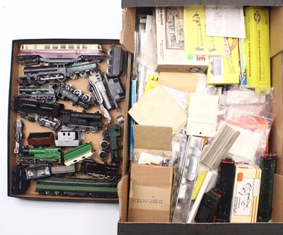 Lot 553 - One tray of 00 gauge loco kit components, and...