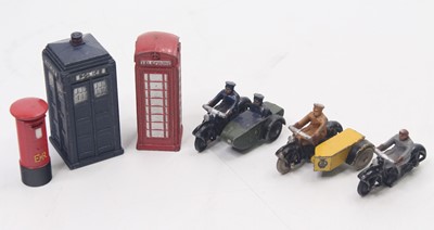 Lot 1422 - Dinky Toys group of 3 various loose and play...