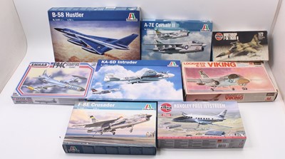 Lot 972 - Eight Airfix and similar 1:72 scale plastic...