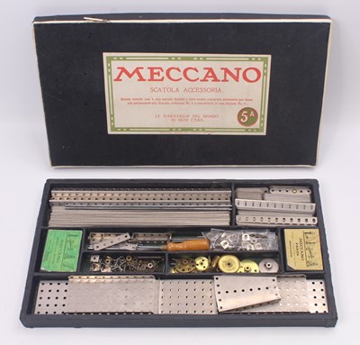 Lot 1557 - Meccano Circa 1920s No.5A Outfit, nickel...