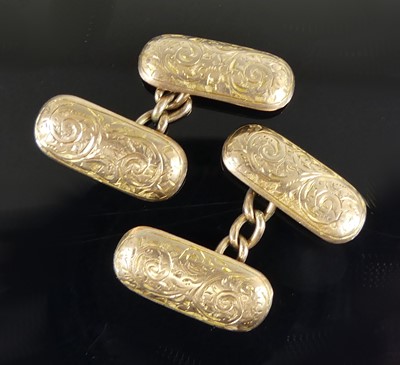 Lot 2734 - A pair of 9ct gold gent's cufflinks, each of...