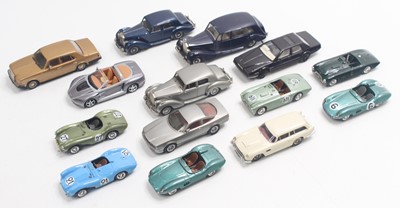 Lot 1000 - A collection of believed to be kit-built model...