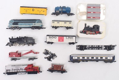 Lot 594 - A small collection of continental and American...