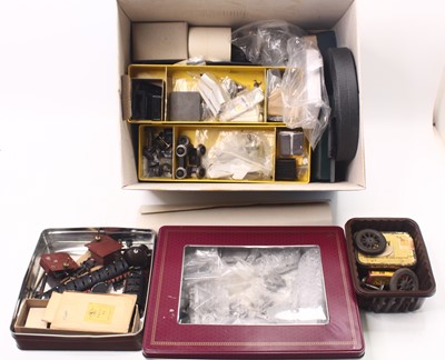 Lot 199 - A large box containing a variety of 0-gauge...