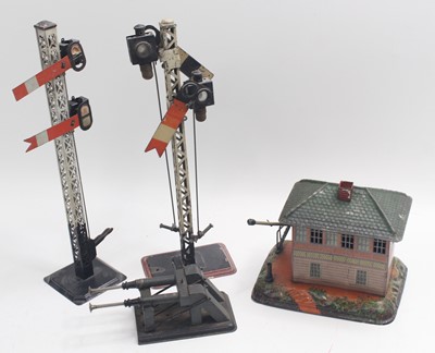 Lot 209 - Small tray containing German items: Bing...