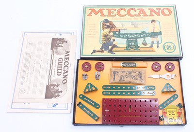 Lot 1582 - Meccano 1930s Outfit 000, dark red and dark...