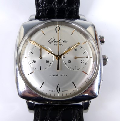 Lot 2778 - A Glashütte Senator Sixties steel cased...