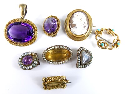 Lot 2751 - A collection of Victorian and later yellow...