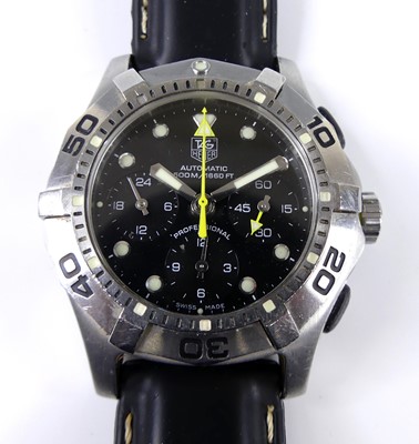 Lot 2794 - A Tag Heuer Aquagraph gent's automatic...