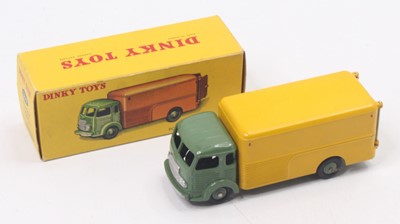 Lot 1318 - French Dinky 33a Simca Cargo Truck, green cab...
