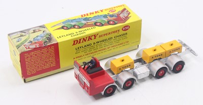 Lot 1298 - Dinky Toys No. 936 Leyland 8-wheel chassis...