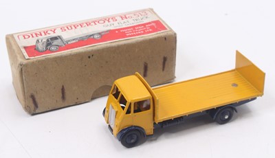 Lot 1299 - Dinky Toys No. 513 guy flat truck with tail...
