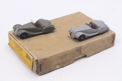 Lot 1375 - Dinky Toys No.38A Trade box for a 6 Frazer...