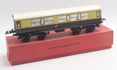 Lot 151 - 1937-41 Hornby 0 gauge no.2 corridor coach,...