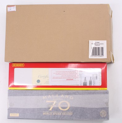 Lot 353 - Hornby 00 gauge R 2684 A4 in LNER blue,...