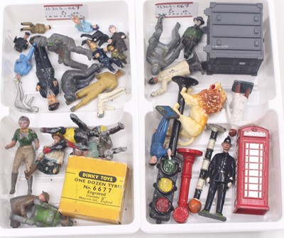 Lot 1681 - 2 trays of mixed lead hollow cast figures to...