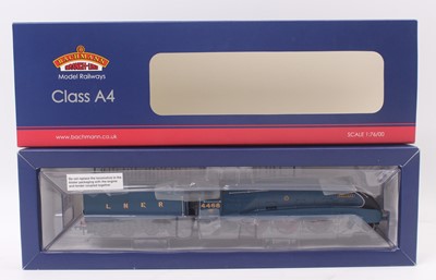 Lot 364 - Bachmann 00 gauge A4 class 4-6-2 in LNER blue...
