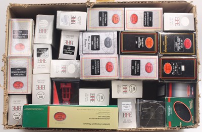 Lot 823 - One tray containing modern issue diecast 1:76...