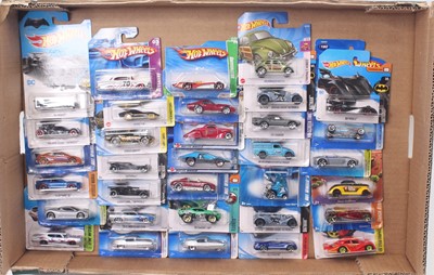 Lot 875 - One tray of mixed Hotwheels cars to include a...