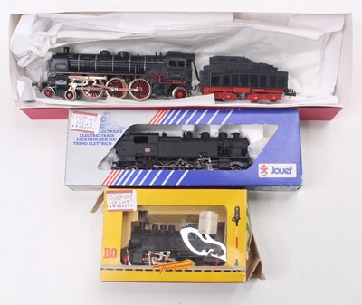Lot 572 - Three HO gauge locos to include a Fleischmann...