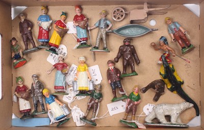 Lot 2116 - Collection of 21 various Wend Al Farm Figures,...