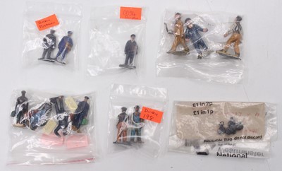 Lot 2074 - Collection of OO/O Gauge Lead Hollowcast...