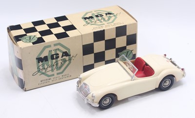 Lot 1905 - Victory Models 1/18 scale battery operated...