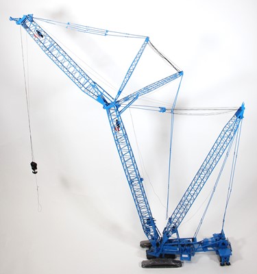 Lot 2025 - TWH Collectables 1/50 scale Large built...