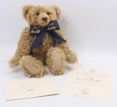 Lot 1846 - A Steiff Centenary bear No.670985, limited...