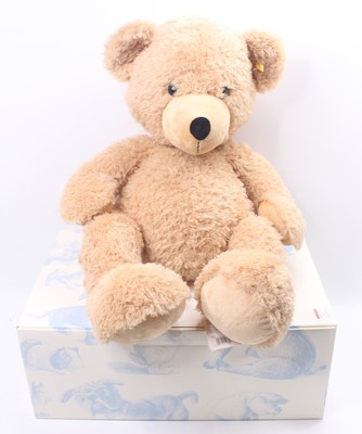 Lot 1843 - A Steiff solft-filled light beige/brown bear...