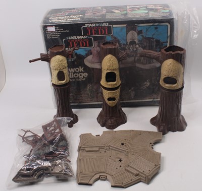Lot 1793 - Kenner Star Wars Return Of The Jedi Ewok...